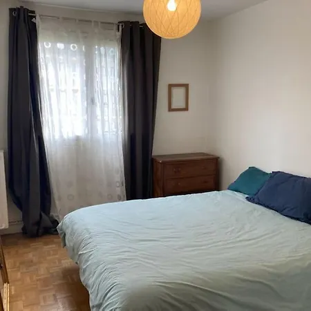 2 Bedroom With Balcony / Park Buttes Chaumont /jourdain Paris